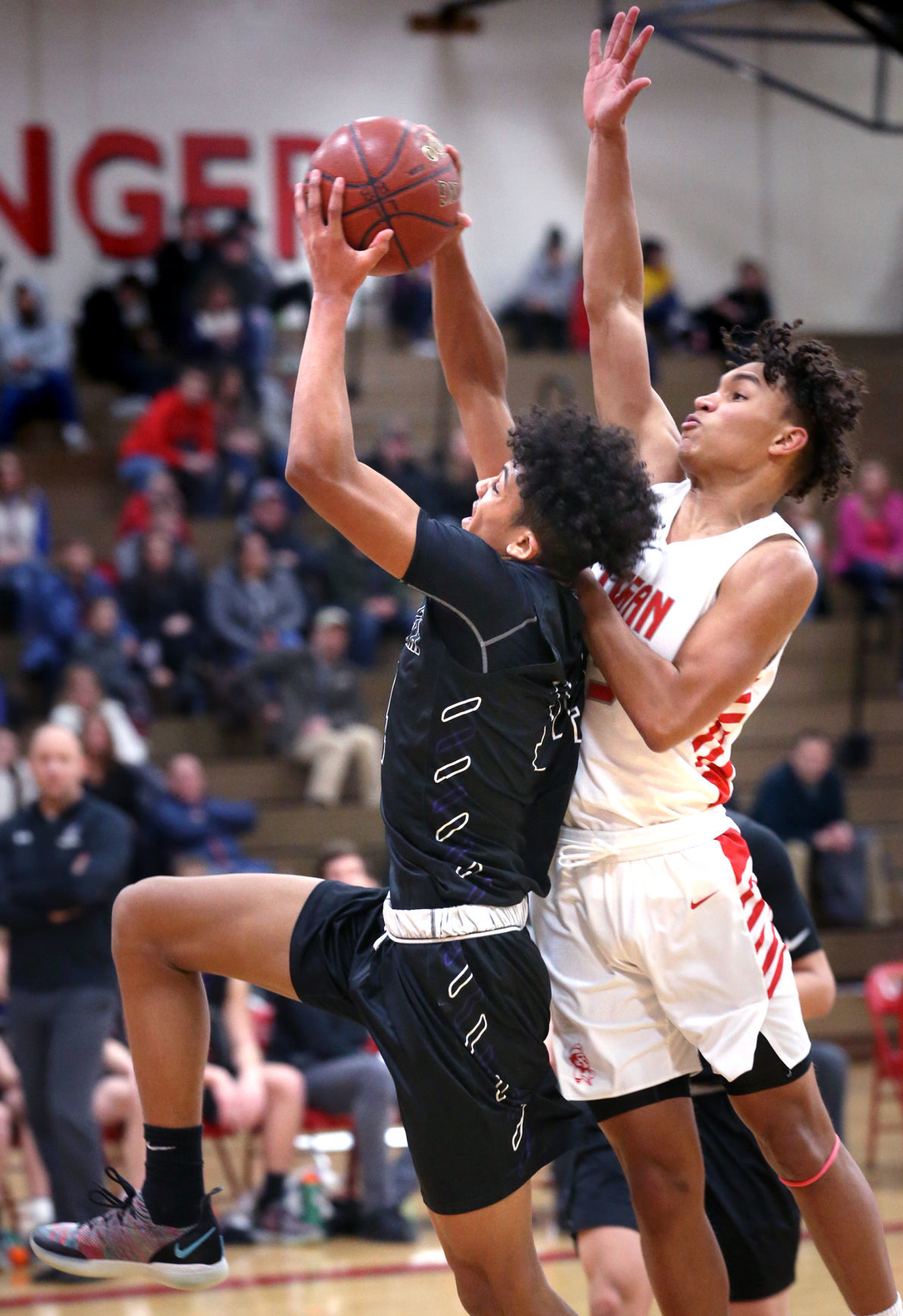 Feb. 1: Onalaska vs. La Crosse Logan